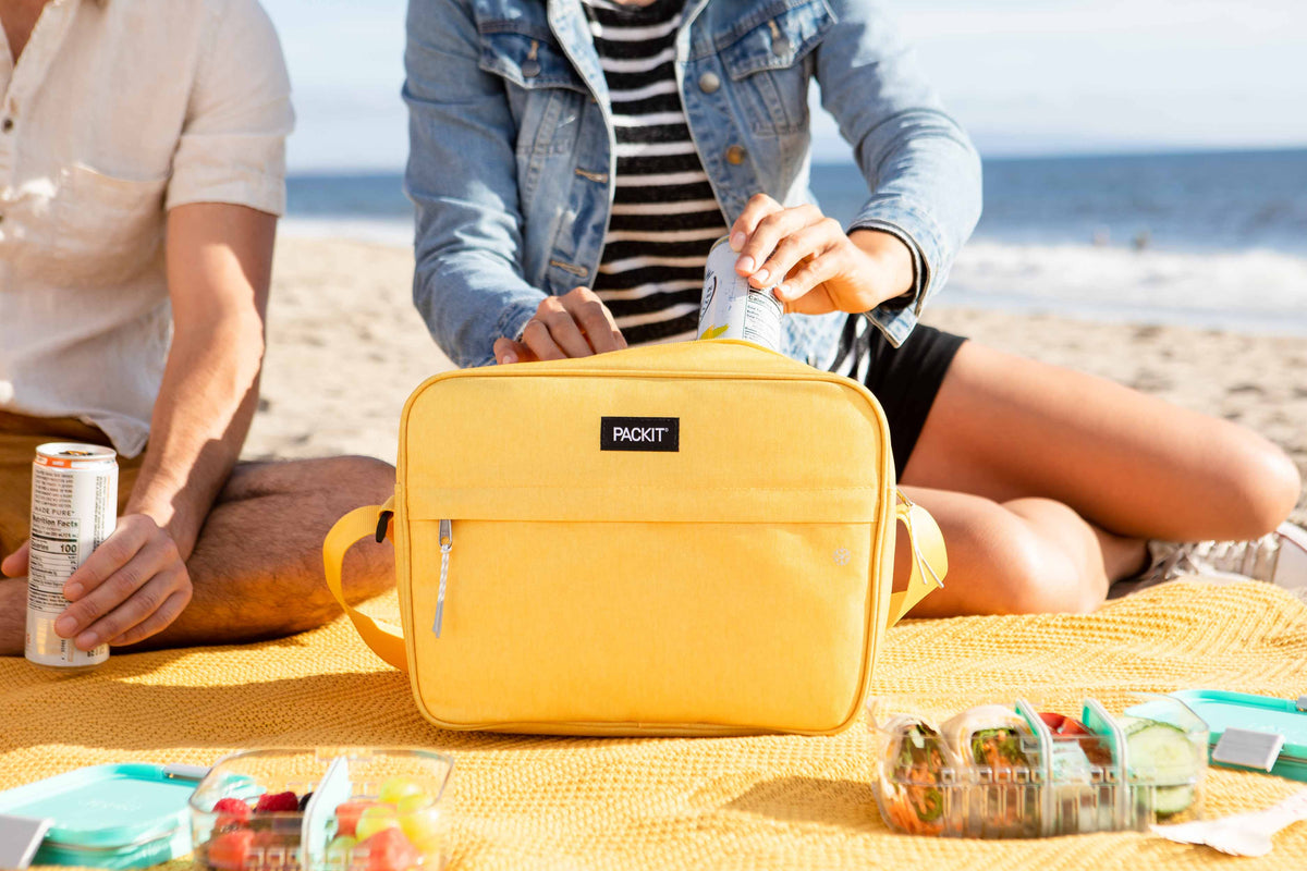 freezable-zuma-15-can-cooler-j8 2022_Lifestyle_Zuma-15-Can-Cooler_Lemonade_30_Lores.jpg