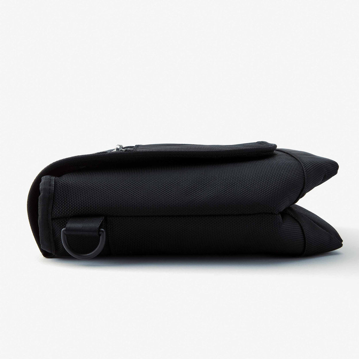 freezable-brooklyn-crossbody-m0 freezable-brooklyn-crossbody-black-ecofreeze-plus-flat_b62870bb-68b1-4c0c-846f-a30840c26944.jpg