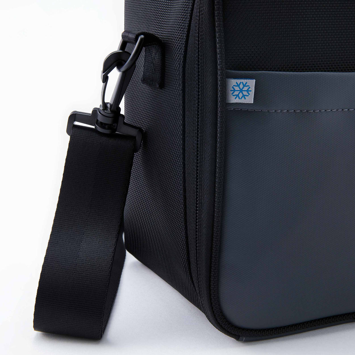 freezable-upright-lunch-box-u9 freezable-upright-lunch-box-black-gray-flag.jpg